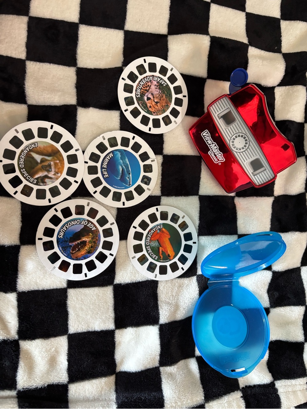 Discovery kids view master classic with metallic red finish